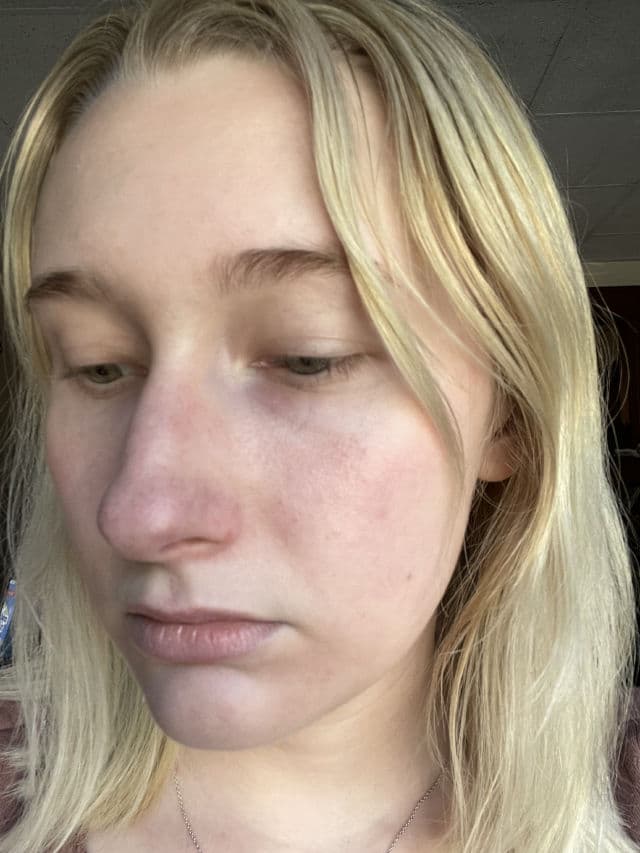 TIAM My Signature Vita Red Sunscreen SPF50+ PA+++ review photo by CaitlynF