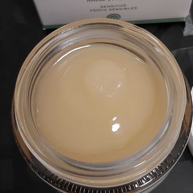 REN Clean Skincare Evercalm Overnight Recovery Balm review photo by cariadsbeauty