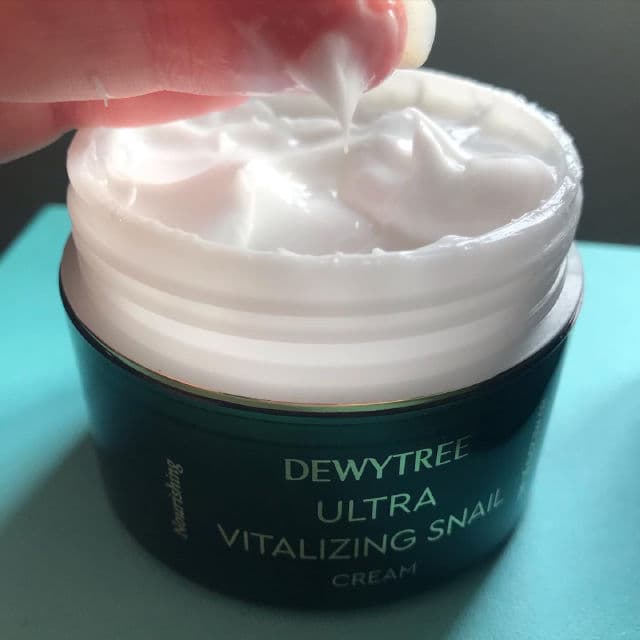 DEWYTREE Ultra Vitalizing Snail Cream review photo by sugarvogue