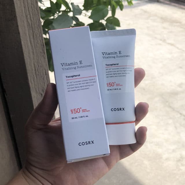 Vitamin E Vitalizing Sunscreen SPF50+ product review