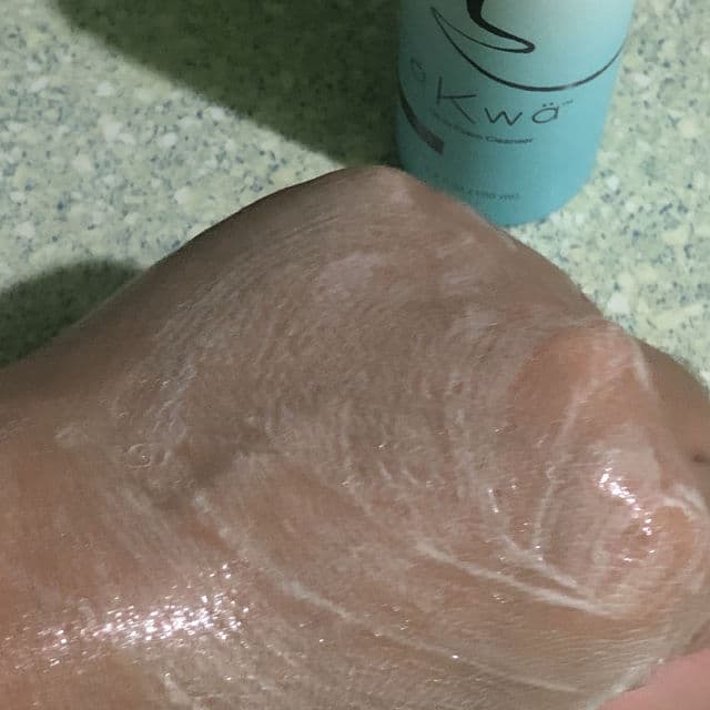 aKwa First Wave™ Oil-to-Foam Cleanser review photo by Yssaaa