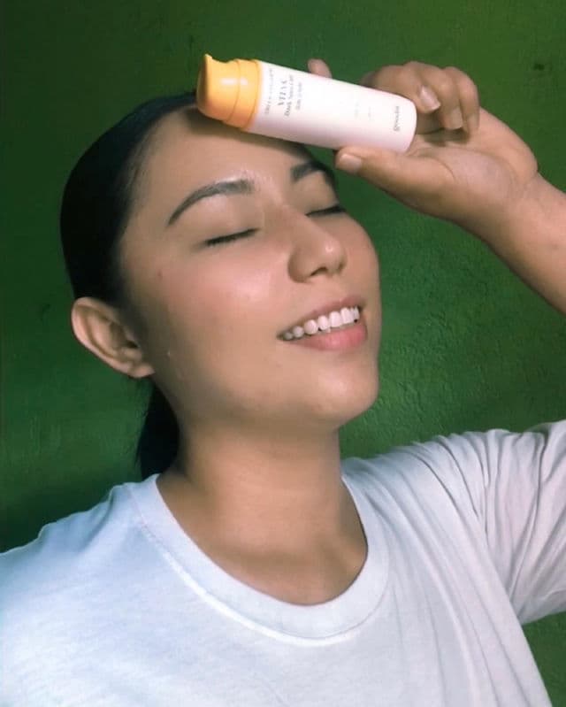 GOODAL Green Tangerine Vita C Dark Spot Care Sun Serum SPF 50+ PA++++  review photo by Yssaaa