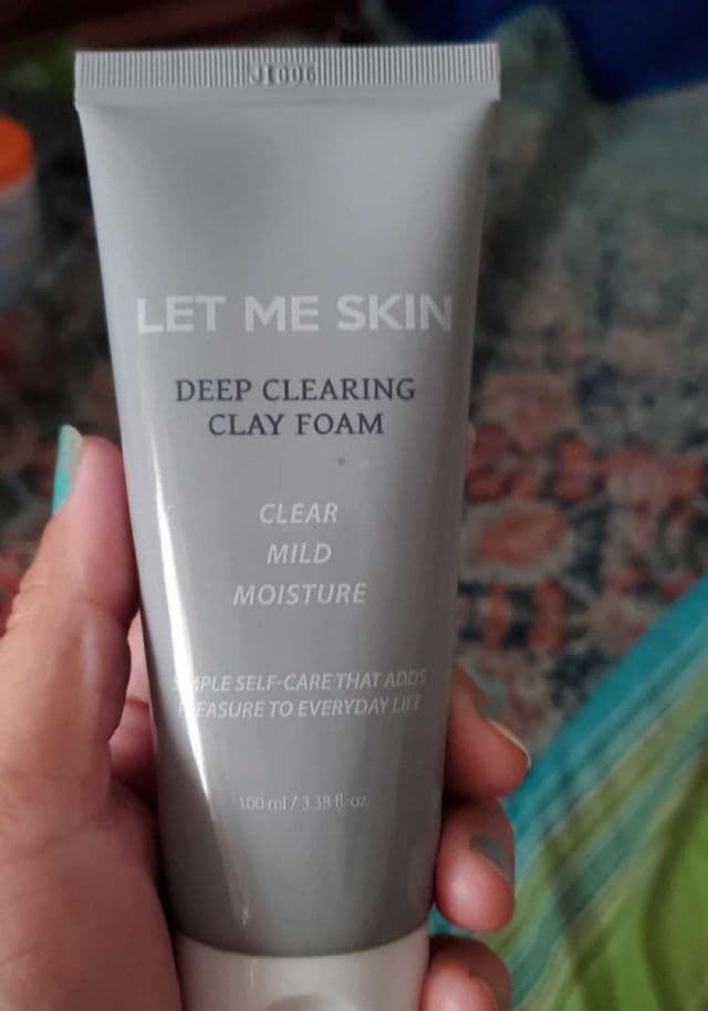 Let Me Skin Deep Clearing Clay Foam review photo by NicoleDoedli