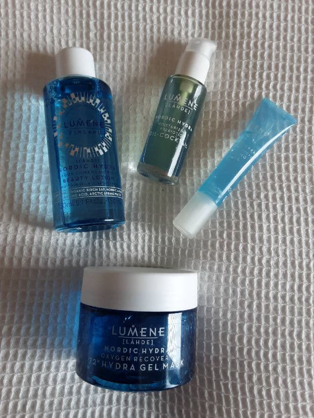 Lumene Nordic Hydra [LAHDE] Oxygen Recovery 72h Hydra Gel Mask review photo by PattiL