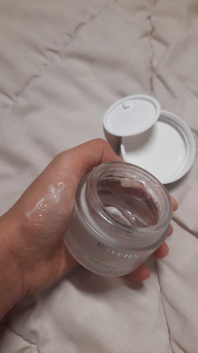 HAYEJIN Blessing of Sprout Wrinkle-away Eye Cream review photo by Naisseeuuuu