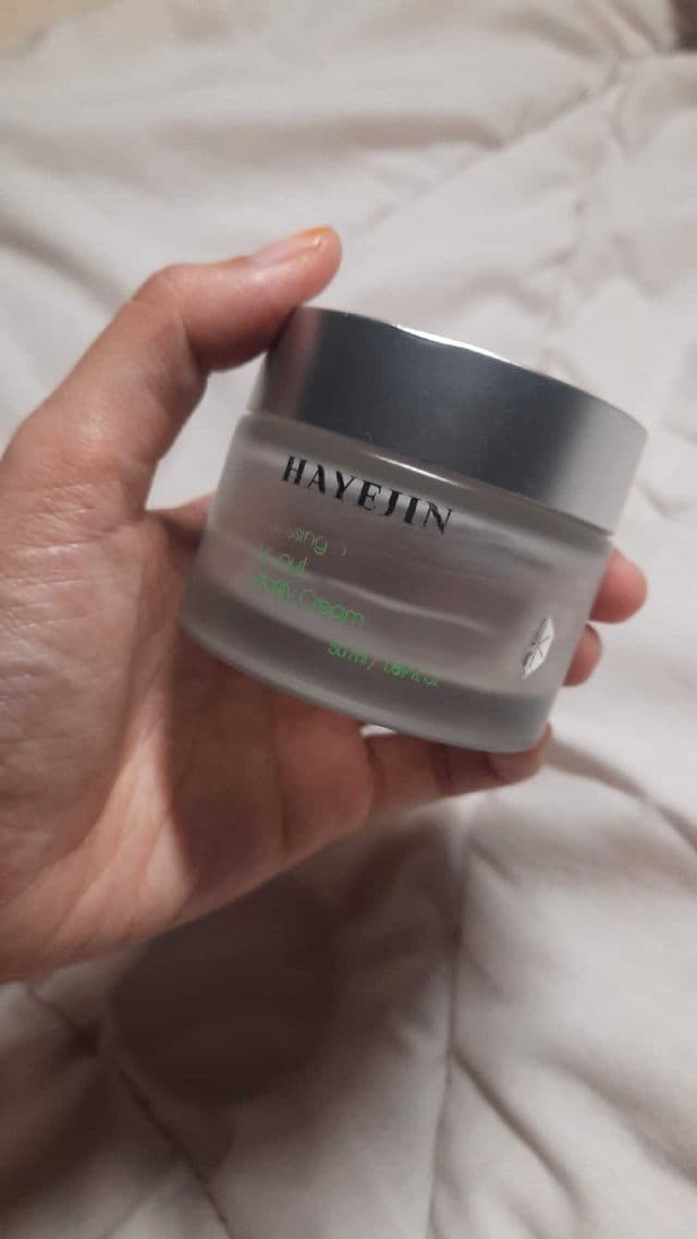 HAYEJIN Blessing of Sprout Wrinkle-away Eye Cream review photo by Naisseeuuuu