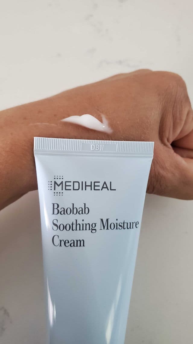 MEDIHEAL Baobab Soothing Moisture Cream review photo by Armandokurumilla 