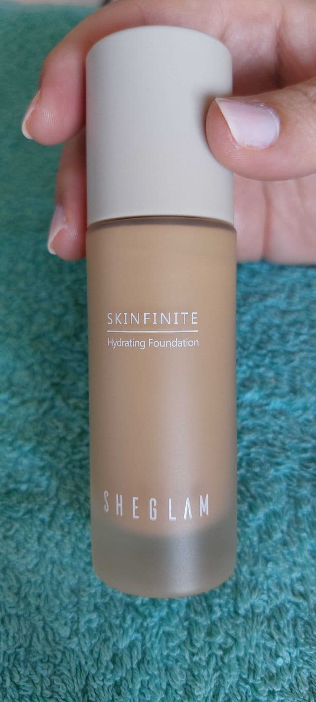 SHEGLAM Skinfinite Hydrating Foundation review photo by xokera81