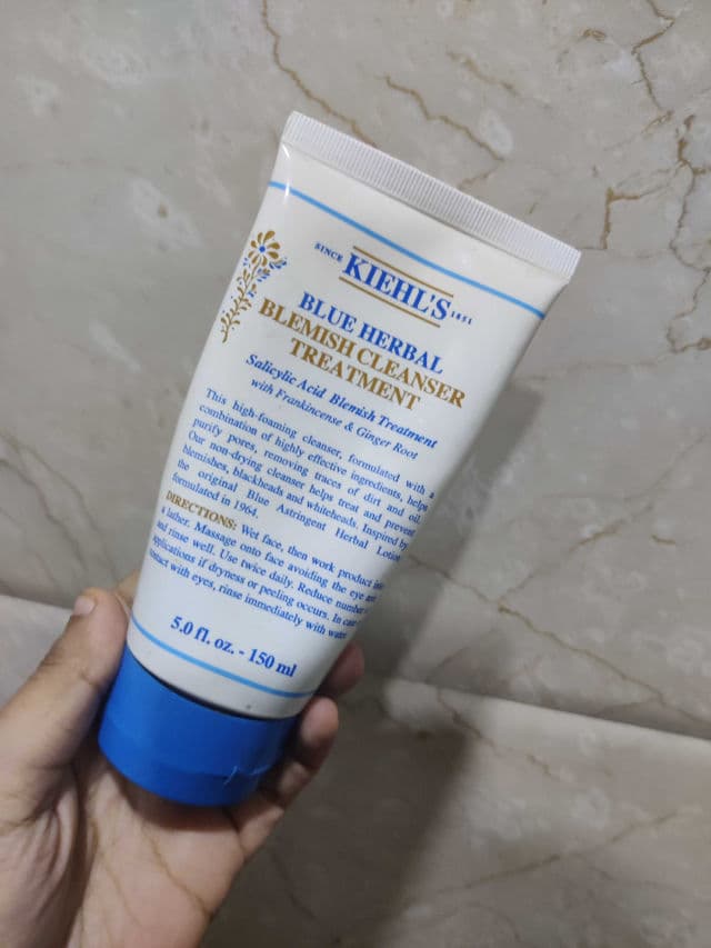 Kiehl's Blue Herbal Acne Cleanser Treatment review photo by BlushBerries
