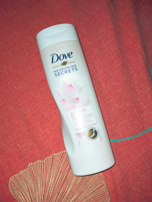 Dove Nourishing Secrets Glowing Body Lotion with Lotus Flower Extract & Rice Milk review photo by Scarrr