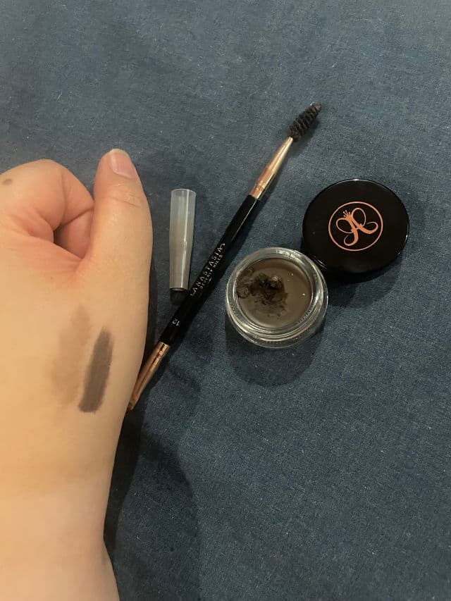 Anastasia Beverly Hills Dipbrow Pomade review photo by Monicaaaaa