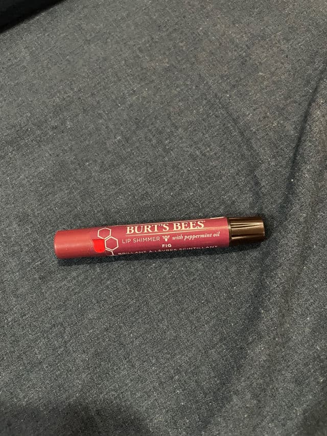 Burt's Bees Lip Shimmer review photo by Monicaaaaa