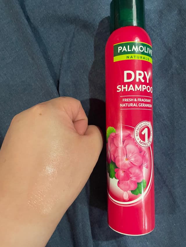 Palmolive Fresh & Fragrant Natural Geranium Dry Shampoo review photo by Monicaaaaa