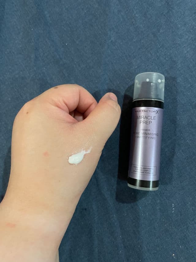 Max Factor Miracle Prep Pore Minimising + Mattifying Primer	 review photo by Monicaaaaa