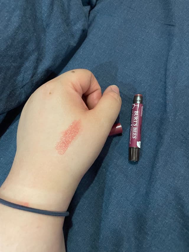 Burt's Bees Lip Shimmer review photo by Monicaaaaa