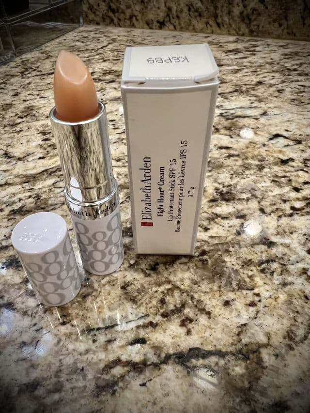 Elizabeth Arden Eight Hour Cream Lip Protectant Stick Sunscreen SPF 15 review photo by tammyt