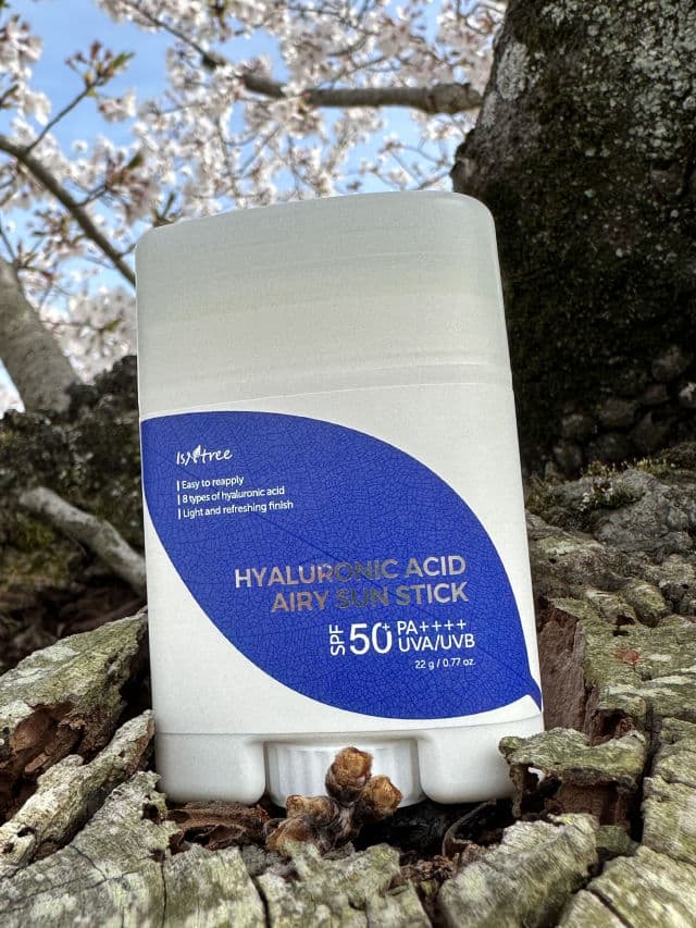 ISNTREE Hyaluronic Acid Airy Sun Stick SPF 50 PA++++ review photo by lucyyg10