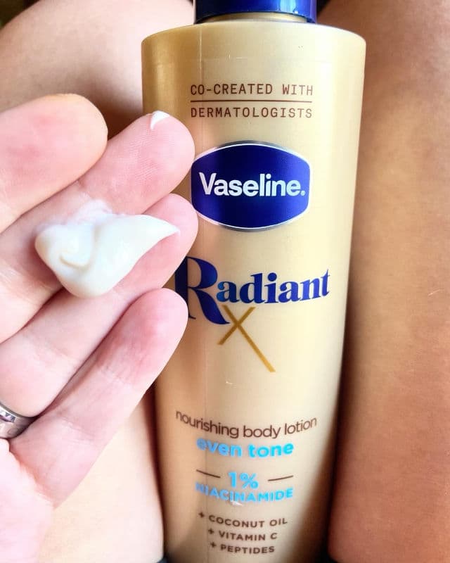 Vaseline Radiant Even Tone Nourishing Body Lotion review photo by Steph315