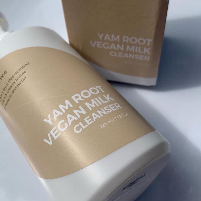 ISNTREE Yam Root Vegan Milk Cleanser review photo by BoxyLady