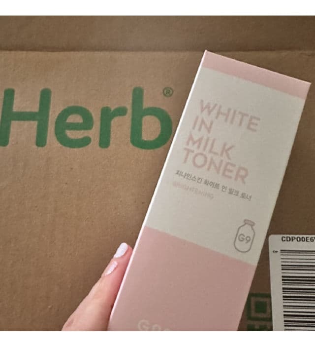 G9 SKIN White In Milk Toner review photo by Jadorimama
