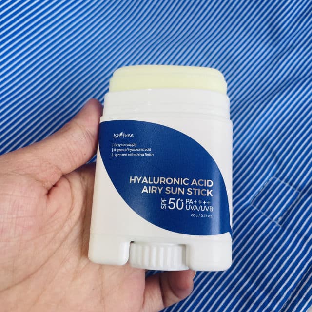 ISNTREE Hyaluronic Acid Airy Sun Stick SPF 50 PA++++ review photo by Lailynp