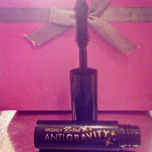 Milani Cosmetics Highly Rated Anti-Gravity Mascara review photo by Mana0270Influencer