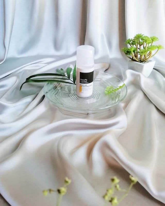 AccuFix Cosmetics Salicylic Acid Pore Cleansing Emulsion review photo by hazelandpine