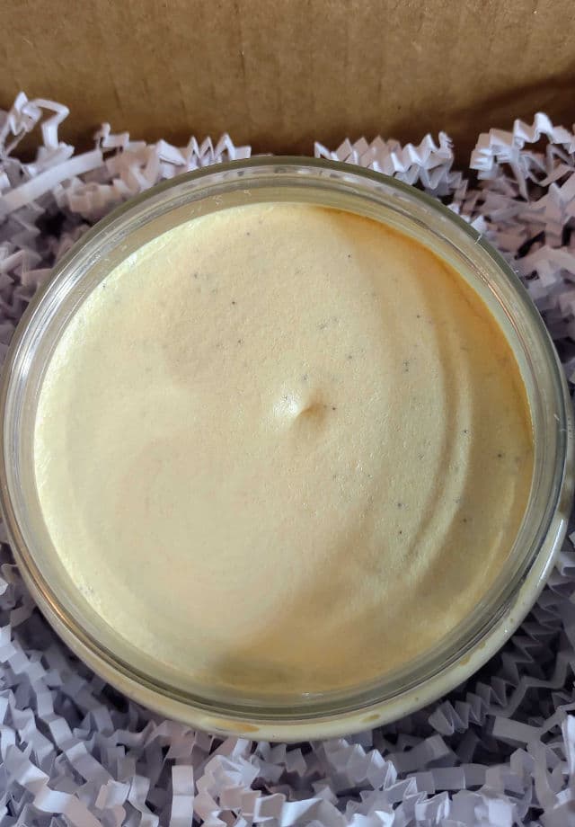 Dove Exfoliating Body Polish Crushed Almond & Mango Butter review photo by muadiva1014