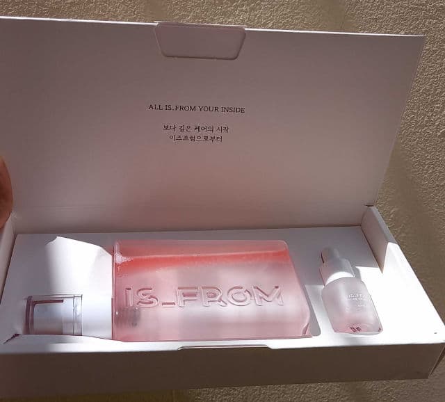 isfrom Trap Water Essence - Golden review photo by Itsjulieta
