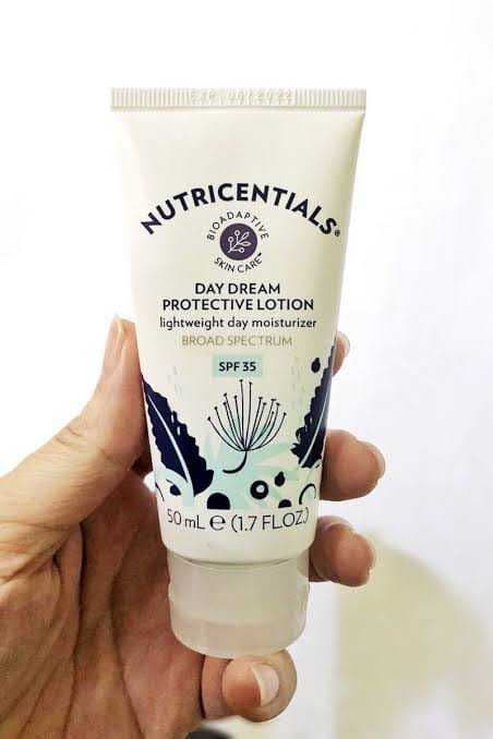 Nu Skin Nutricentials Bioadaptive Skin Care™ Day Dream Protective Cream SPF 35 review photo by Suzannita