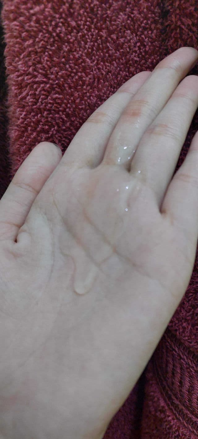 Avoskin Natural Sublime Facial Cleanser review photo by rnabeelahk
