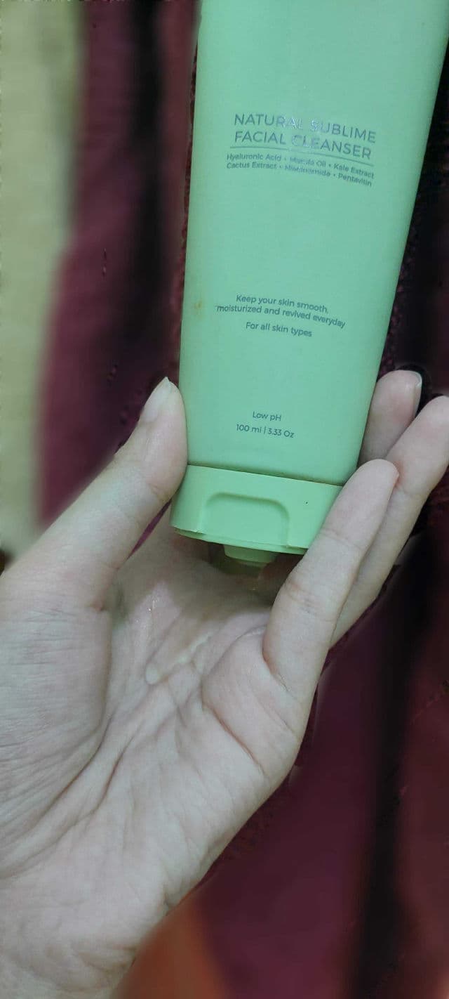 Avoskin Natural Sublime Facial Cleanser review photo by rnabeelahk