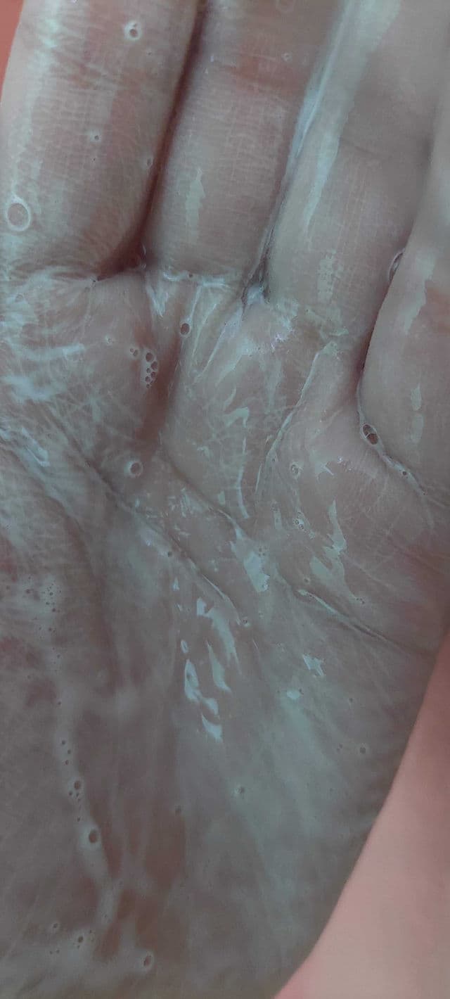 Avoskin Natural Sublime Facial Cleanser review photo by rnabeelahk