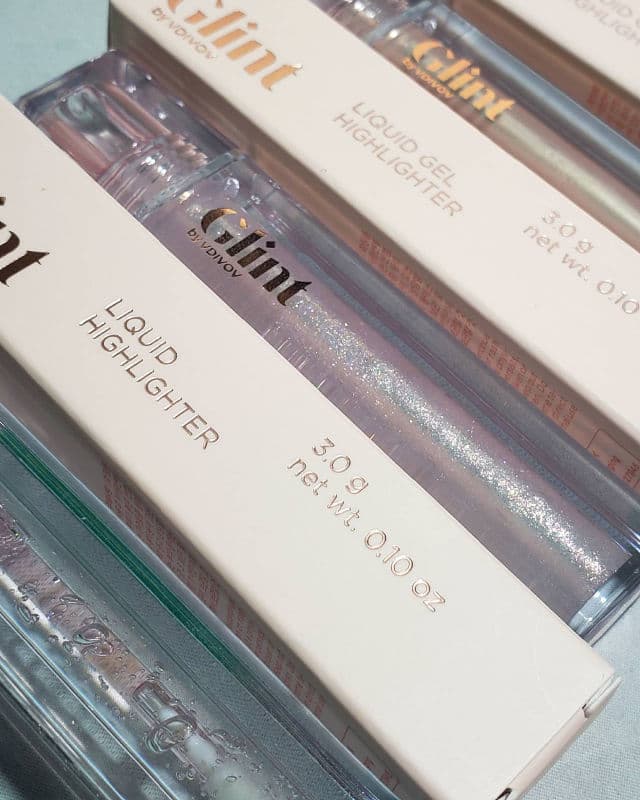 Glint 02 Glossier review photo by AlottaxReviews