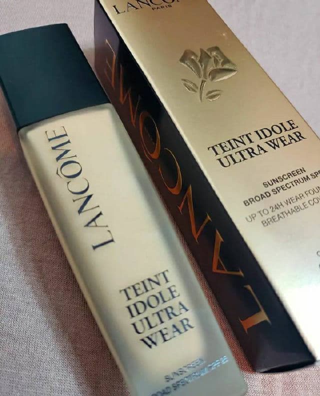 Lancome Teint Idole Ultra 24H Long Wear Foundation review photo by AlottaxReviews