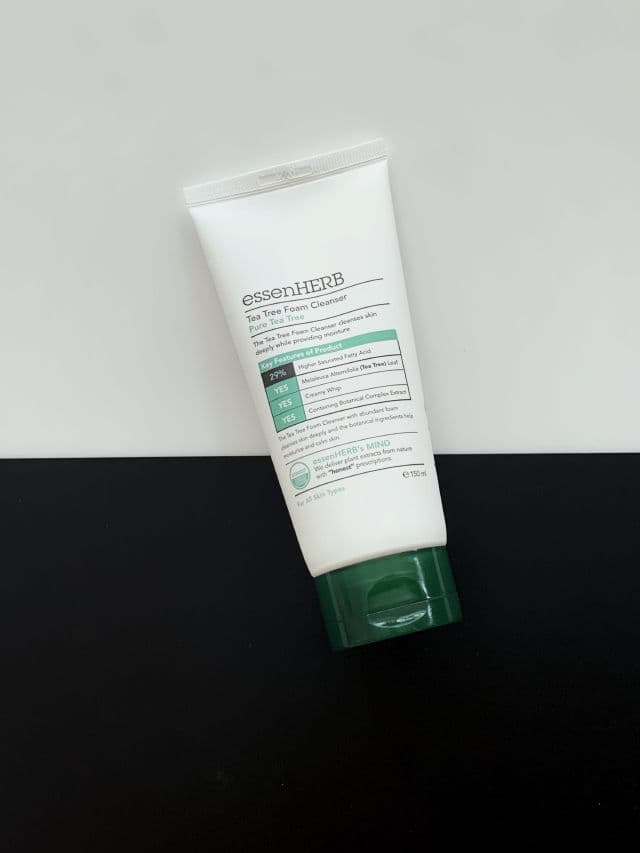 essenHERB Tea Tree Foam Cleanser review photo by yabeauty