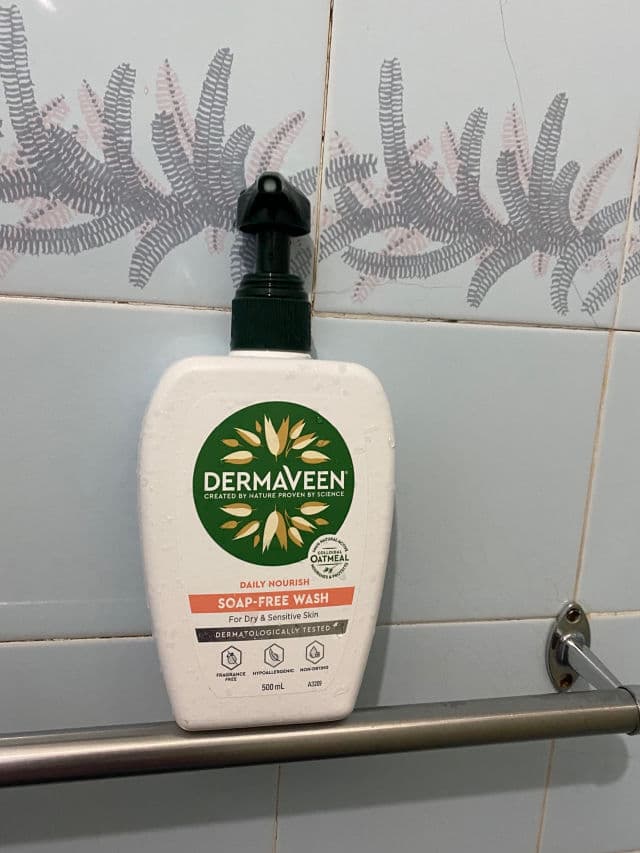 DermaVeen Soap Free Wash pH 5.5. review photo by Grizzy888