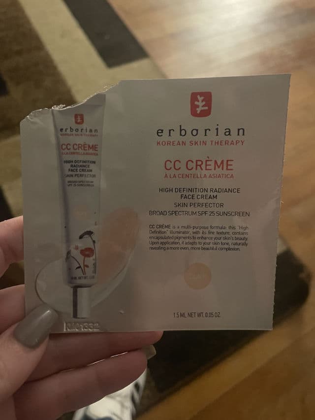 ERBORIAN CC Creme Face Cream SPF 25 review photo by Thursday