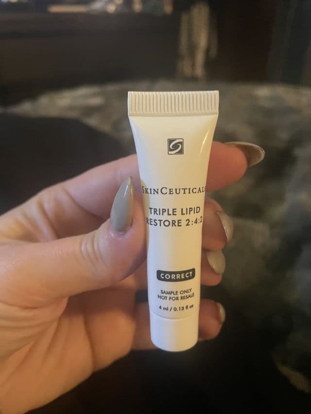 SkinCeuticals Triple Lipid Restore 2:4:2 review photo by Thursday
