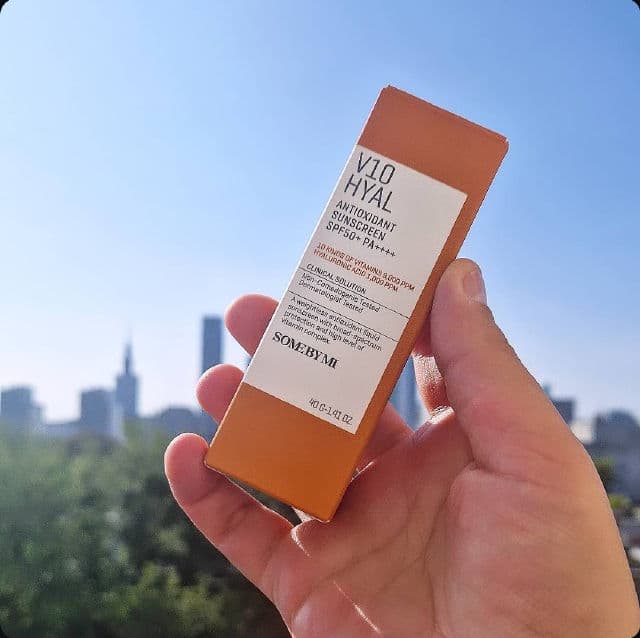 V10 Hyal Antioxidant Sunscreen SPF50+ PA++++ product review