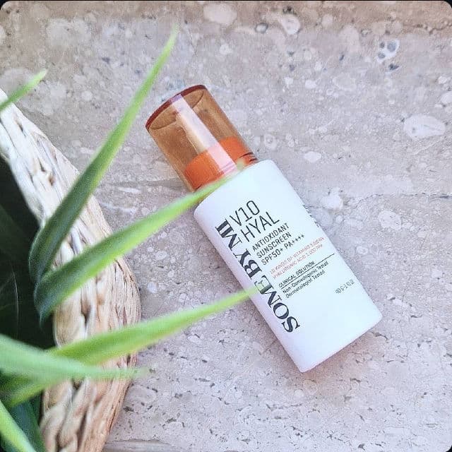 V10 Hyal Antioxidant Sunscreen SPF50+ PA++++ product review