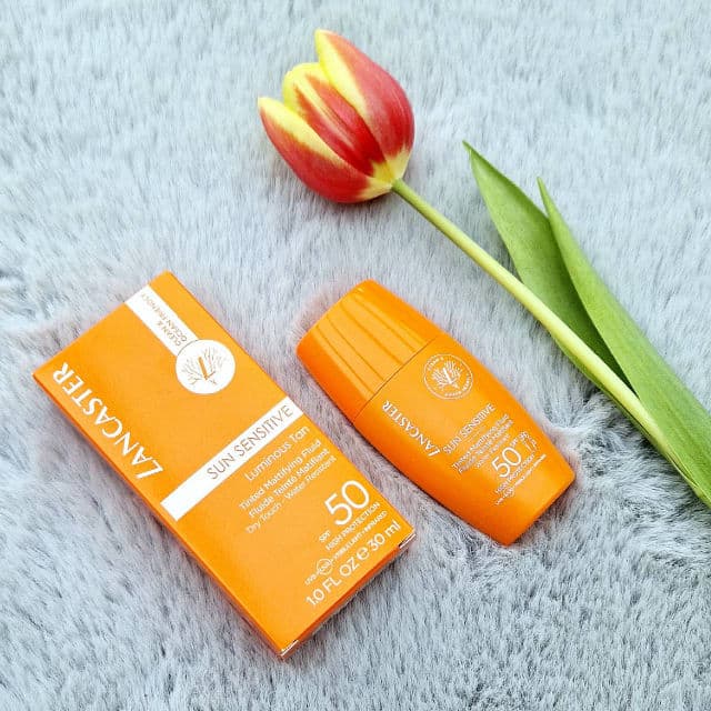 Lancaster Beauty Sun Sensitive Tinted Mattifying Fluid SPF50 review photo by Natje9999