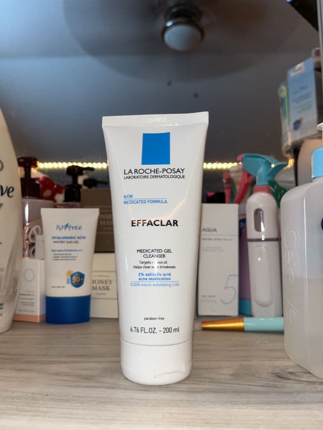 La Roche-Posay Effaclar Medicated Acne Face Wash review photo by ThatSkincareGeek