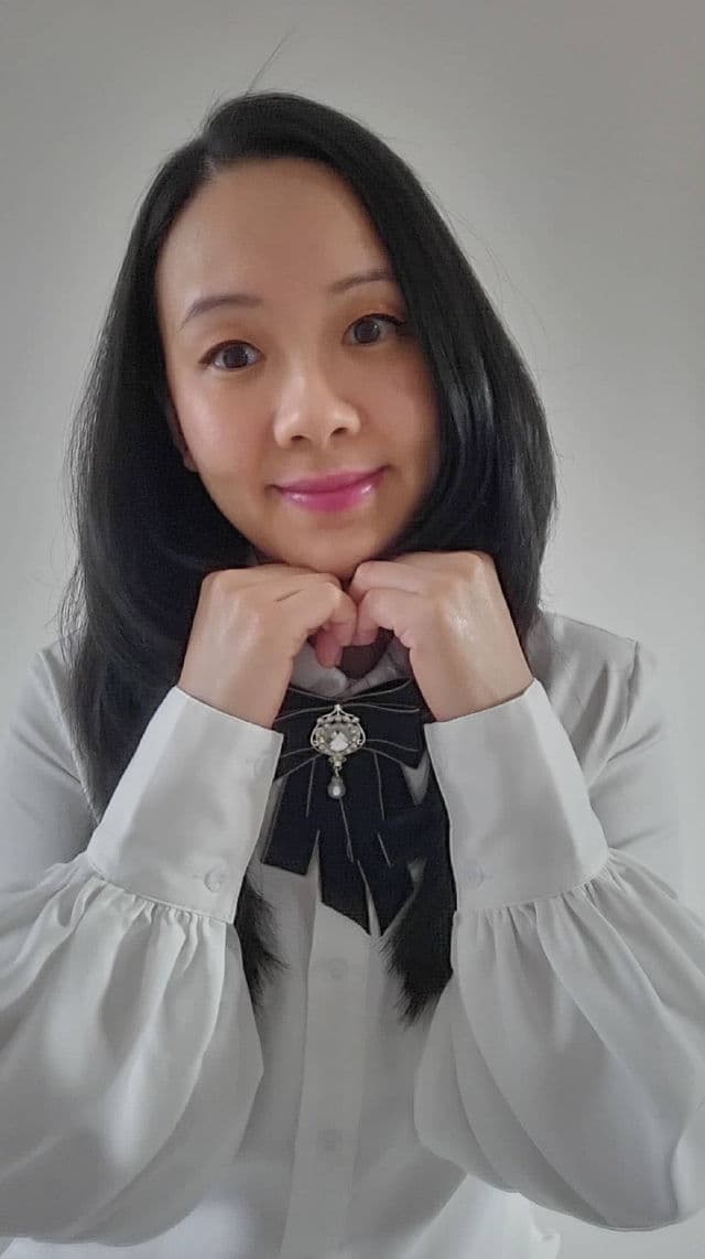 Yves Saint Laurent Volupté Plump-in-Color review photo by PickySophia85