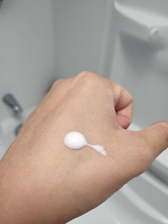 NEOGEN Dermalogy Probiotics Youth Repair Emulsion review photo by stinalovesmew