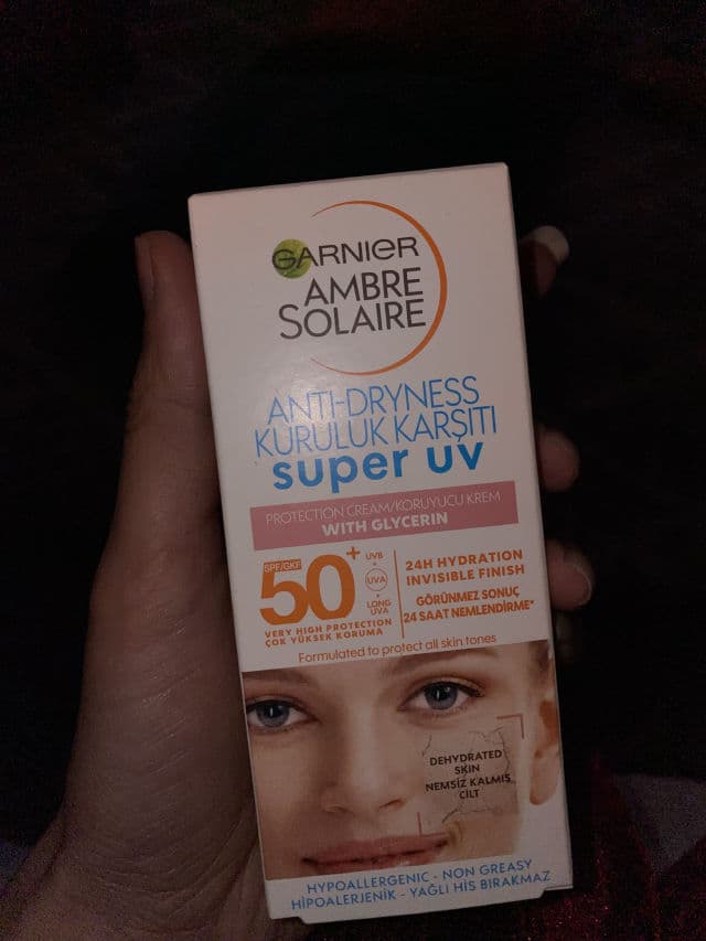 Garnier Ambre Solaire Anti Dryness Face Protection Cream SPF50+ review photo by marialiaqat