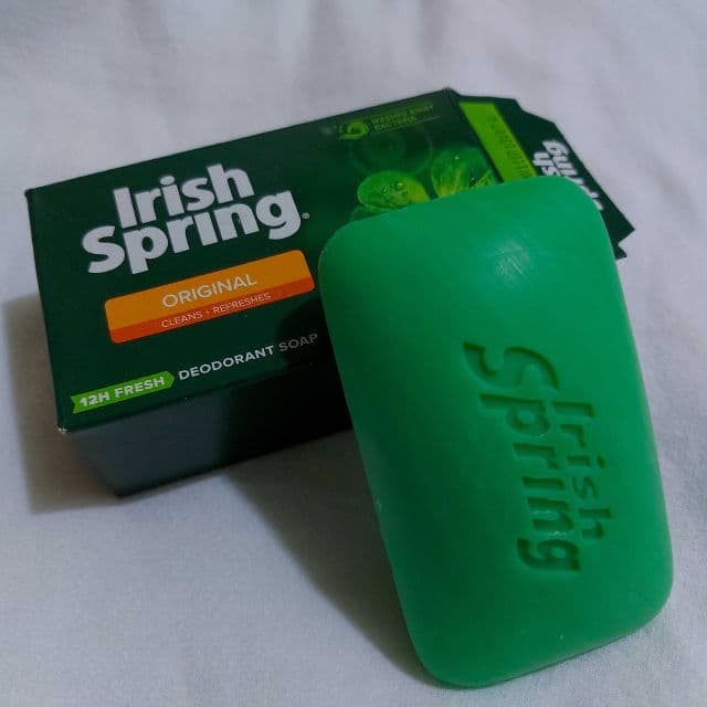 Irish Spring Original Deodorant Bar Soap review photo by geaintohue