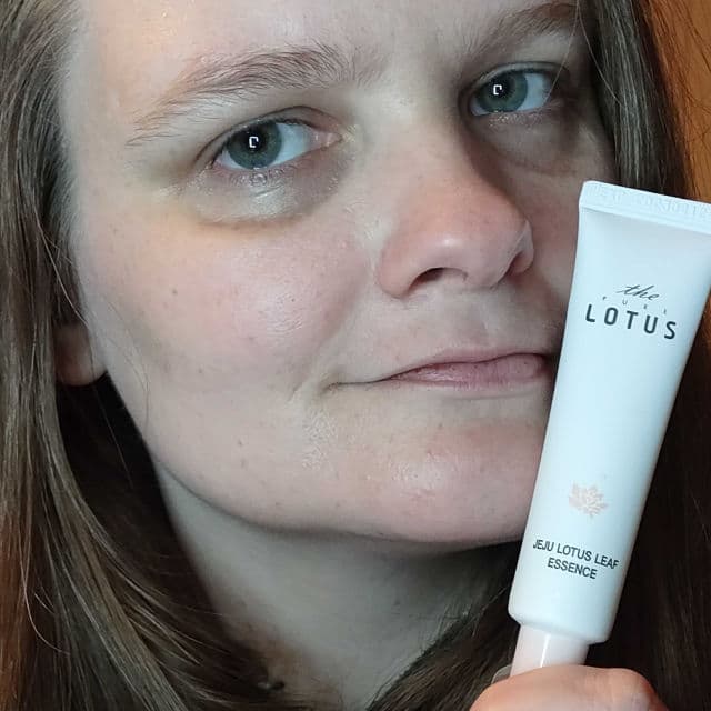 The Pure Lotus Jeju Lotus Leaf Essence review photo by TishyB