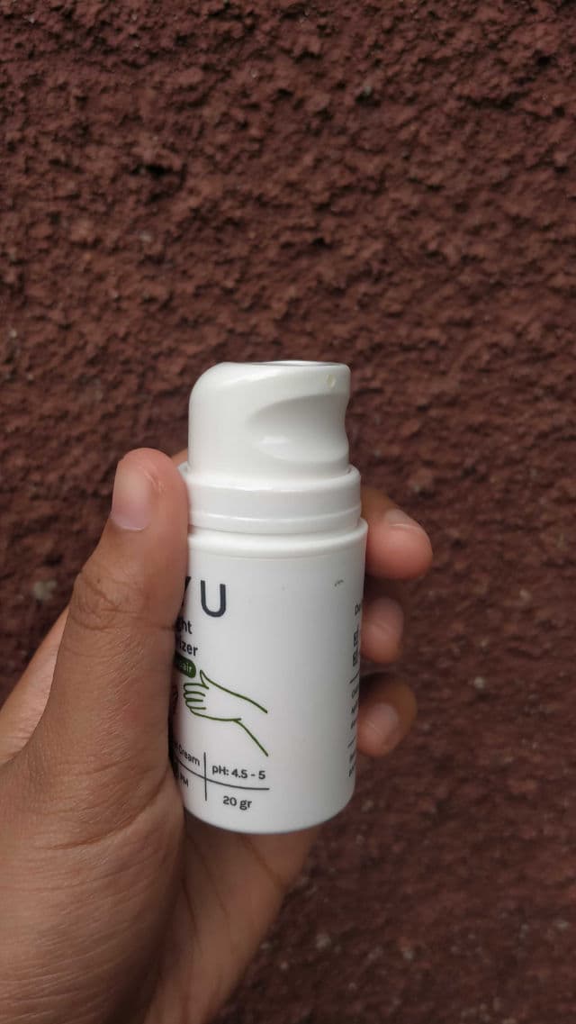 Biyu Daily Light Moisturizer review photo by nisaanhy