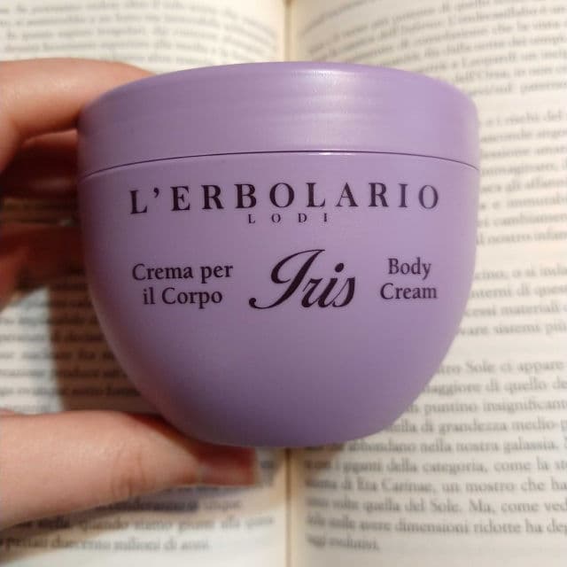 L’ERBOLARIO Iris Body Cream (Crema Corpo Iris) review photo by Pellemiele